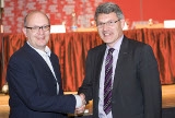 AUNS-Präsident und Nationalrat Dr. oec. publ. Pirmin Schwander mit Prof. Dr. iur. Norbert Geng, stel