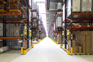 Herzstück des neuen Logistikzentrums ist das Großlager mit 10.000 qm Fläche/Foto J. Gocke Herzstück des neuen Logistikzentrums ist das Großlager mit 10.000 qm Fläche/Foto J. Gocke