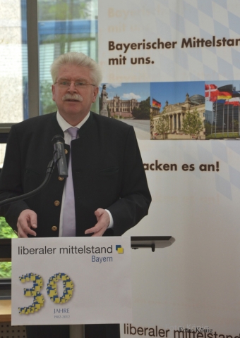 30 Jahre Liberaler Mittelstand: Bayerns Wirtschaftsminister Martin Zeil (FDP) hielt die Festrede.