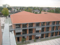 Braas Dach-Steine prägen unsere Dachlandschaften wie auf dieser Schule in Pulheim. Braas Dach-Steine prägen unsere Dachlandschaften wie auf dieser Schule in Pulheim.