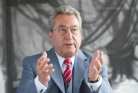 Arbeitgeberpräsident Dr. Dieter Hundt ist am 13. November Gastreferent bei der Staufen AG Arbeitgeberpräsident Dr. Dieter Hundt ist am 13. November Gastreferent bei der Staufen AG