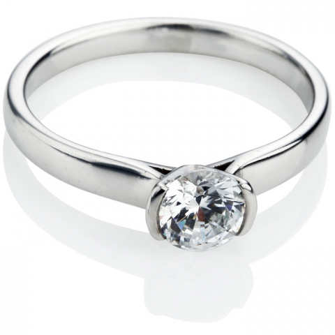 Ring mit Diamant