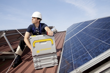 SOLARKAUF baut sein Rundum-Sorglos-Paket für Profis durch Finanzierung aus. SOLARKAUF baut sein Rundum-Sorglos-Paket für Profis durch Finanzierung aus.