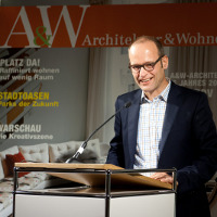 Laudatio von Dr. Andres Lepik (Foto-Credit: Martina van Kann für A&W Architektur & Wohnen) Laudatio von Dr. Andres Lepik (Foto-Credit: Martina van Kann für A&W Architektur & Wohnen)