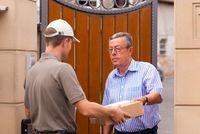 Manneskraft: Diskrete Lieferungen sind den meisten Männern lieber als der Gang in die Apotheke. Manneskraft: Diskrete Lieferungen sind den meisten Männern lieber als der Gang in die Apotheke.