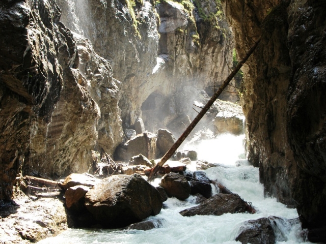 Tosende Wasser in der Partnachklamm.
