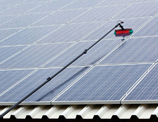 Solaranlagen- und Photovoltaik-Reiniger von Hotrega Solaranlagen- und Photovoltaik-Reiniger von Hotrega