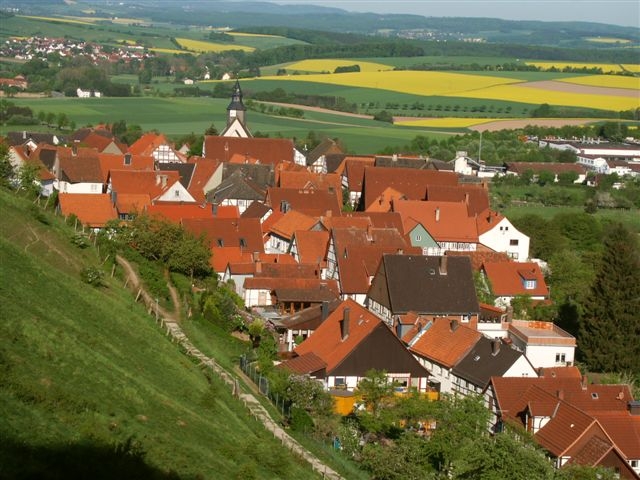 Über den Dächern des romantischen Malerstädtchens Schwalenberg