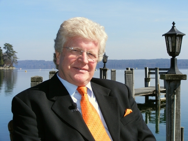 Prof. Dr. Manfred Walzl der wohl bekannteste Schlafforscher Europas gibt Tipps&Hilfen zum richtigen 
