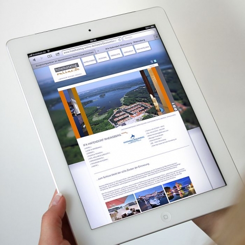 Nun auch für iPad optimiert: Hotels wie das IFA Hafendorf Rheinsberg gewinnen mit hotelkatalog-onlin