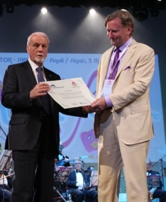 MyHandicap-Gründer Joachim Schoss wurde mit dem Global Education Award ausgezeichnet.