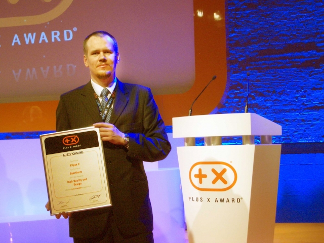 Spartherm-Entwickler der Elipse Z, Herr Krystian Tatul, während der diesjährigen Plus X Award Preisv Spartherm-Entwickler der Elipse Z, Herr Krystian Tatul, während der diesjährigen Plus X Award Preisv