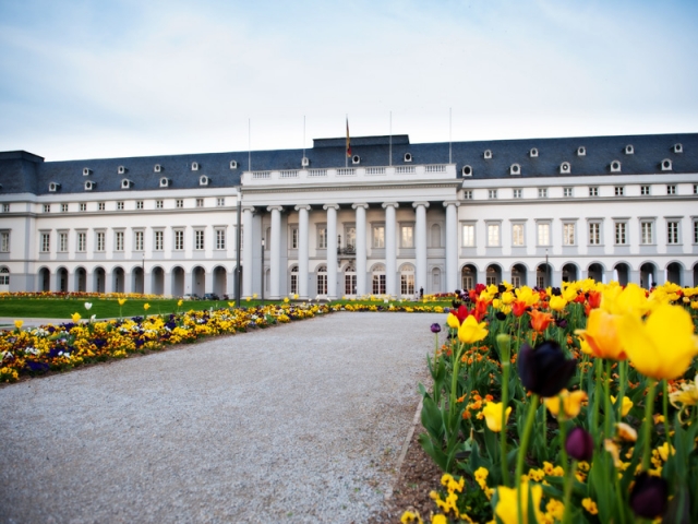 Fürstlich tagen im Koblenzer Schloss. Fürstlich tagen im Koblenzer Schloss.
