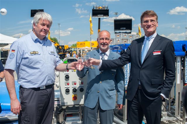 Albrecht Broemme, Lothar Köpf und Dr. Thorsten Grenz (vl)