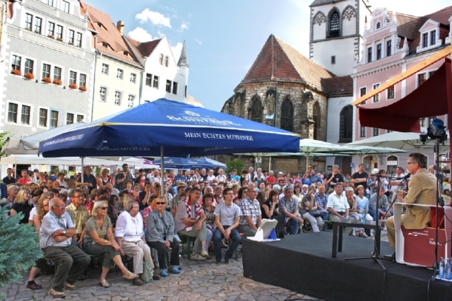 Über 15.000 Besucher kamen zum Literaturfest im vergangenen Jahr. Einer der Vorleser war Bundesminis Über 15.000 Besucher kamen zum Literaturfest im vergangenen Jahr. Einer der Vorleser war Bundesminis