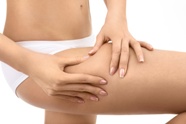 Straffende Pflege mit Arnika, Rosskastanie, Vitamin E und Panthenol - PIM Beinfluid Straffende Pflege mit Arnika, Rosskastanie, Vitamin E und Panthenol - PIM Beinfluid