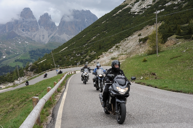 Urlaub mit dem Motorrad in den Dolomiten. Wir haben uns im Bewertungsportal Holidaycheck für das Hot