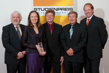 Ausgezeichnet mit dem Studienpreis DistancE-Learning 2012 in der Kategorie?Publikation des Jahres? f