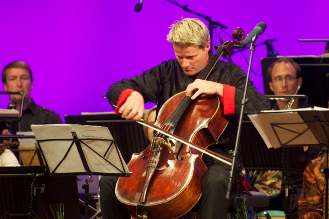 László Fenyöbeim Eröffnungskonzert der Cello Akademie 2012 in Rutesheim mit dem Orchester der Kultur László Fenyöbeim Eröffnungskonzert der Cello Akademie 2012 in Rutesheim mit dem Orchester der Kultur