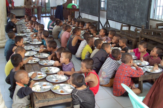 Myanmar Klosterschule in Sale Myanmar Klosterschule in Sale