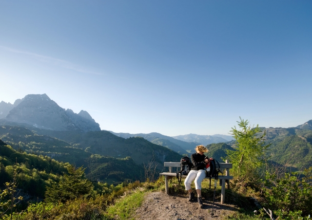 Hoch-Genuss: Wandern in den Kitzbüheler Alpen. Hoch-Genuss: Wandern in den Kitzbüheler Alpen.