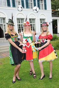 Auf dem Bild (v.l.n.r.): Model Tanja Müller, Sport-Moderatorin Jessica Kastrop und Eileen Krajewski 