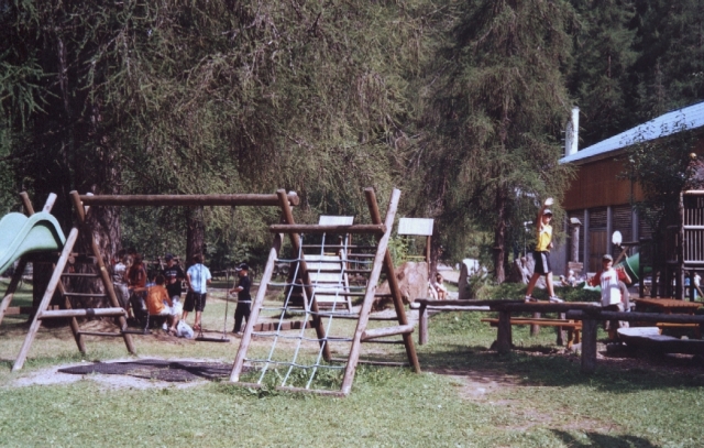Zum großen Abenteuerspielplatz in St. Jakob wollen Kinder am liebsten jeden Tag.