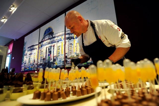 Chocolatier Christian Bach von der gleichnamigen Konditorei in Bad Wildungen Chocolatier Christian Bach von der gleichnamigen Konditorei in Bad Wildungen
