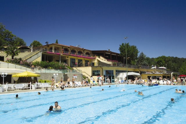 So sehen Poole bei Eurocamp aus, dann klappt´s auch mit dem perfekten Campingurlaub: Norcenni Giraso So sehen Poole bei Eurocamp aus, dann klappt´s auch mit dem perfekten Campingurlaub: Norcenni Giraso