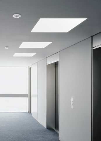 Sobald sich etwas bewegt, schaltet sich der Decken-Einbau-Bewegungsmelder von sygonix® automatisch a Sobald sich etwas bewegt, schaltet sich der Decken-Einbau-Bewegungsmelder von sygonix® automatisch a