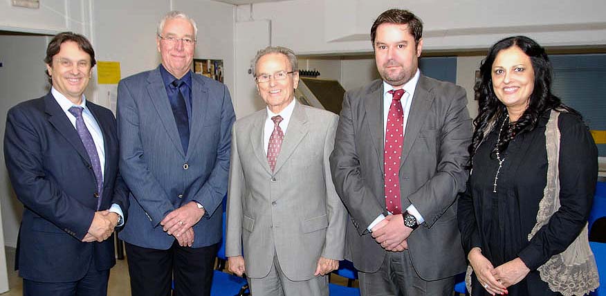 Isofix-Generaldirektor David Yanguas, Jan van Walraven, geschäftsführender Gesellschafter der Walrav Isofix-Generaldirektor David Yanguas, Jan van Walraven, geschäftsführender Gesellschafter der Walrav