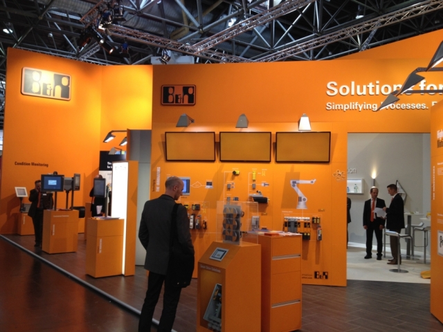 Auf der Drupa haben mehr als 100 Hersteller Printmedienproduktionsmaschinen und Peripheriegeräte mit
