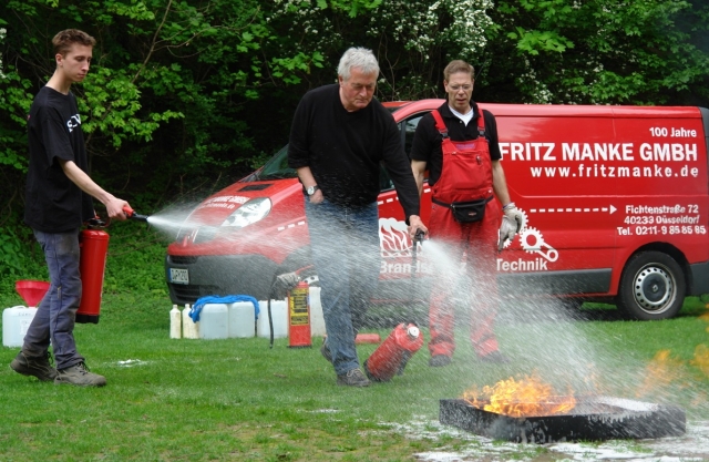 Mit einem praxisbezogenen Notfall- und Brandschutz-Kurs wurde das Betreuungspersonal der vier Düssel Mit einem praxisbezogenen Notfall- und Brandschutz-Kurs wurde das Betreuungspersonal der vier Düssel