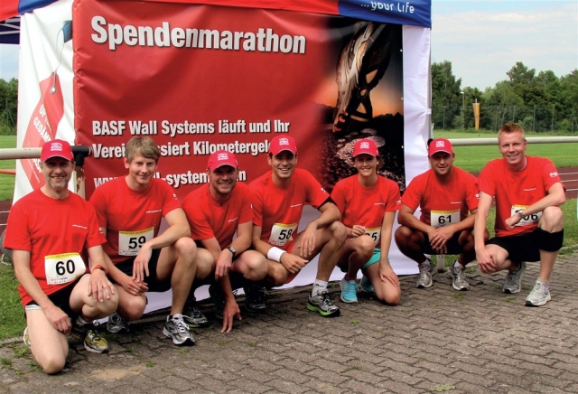 Die BASF-Starter von links nach rechts absolvierten insgesamt 126 Kilometer für die Tanzsportgarde i Die BASF-Starter von links nach rechts absolvierten insgesamt 126 Kilometer für die Tanzsportgarde i
