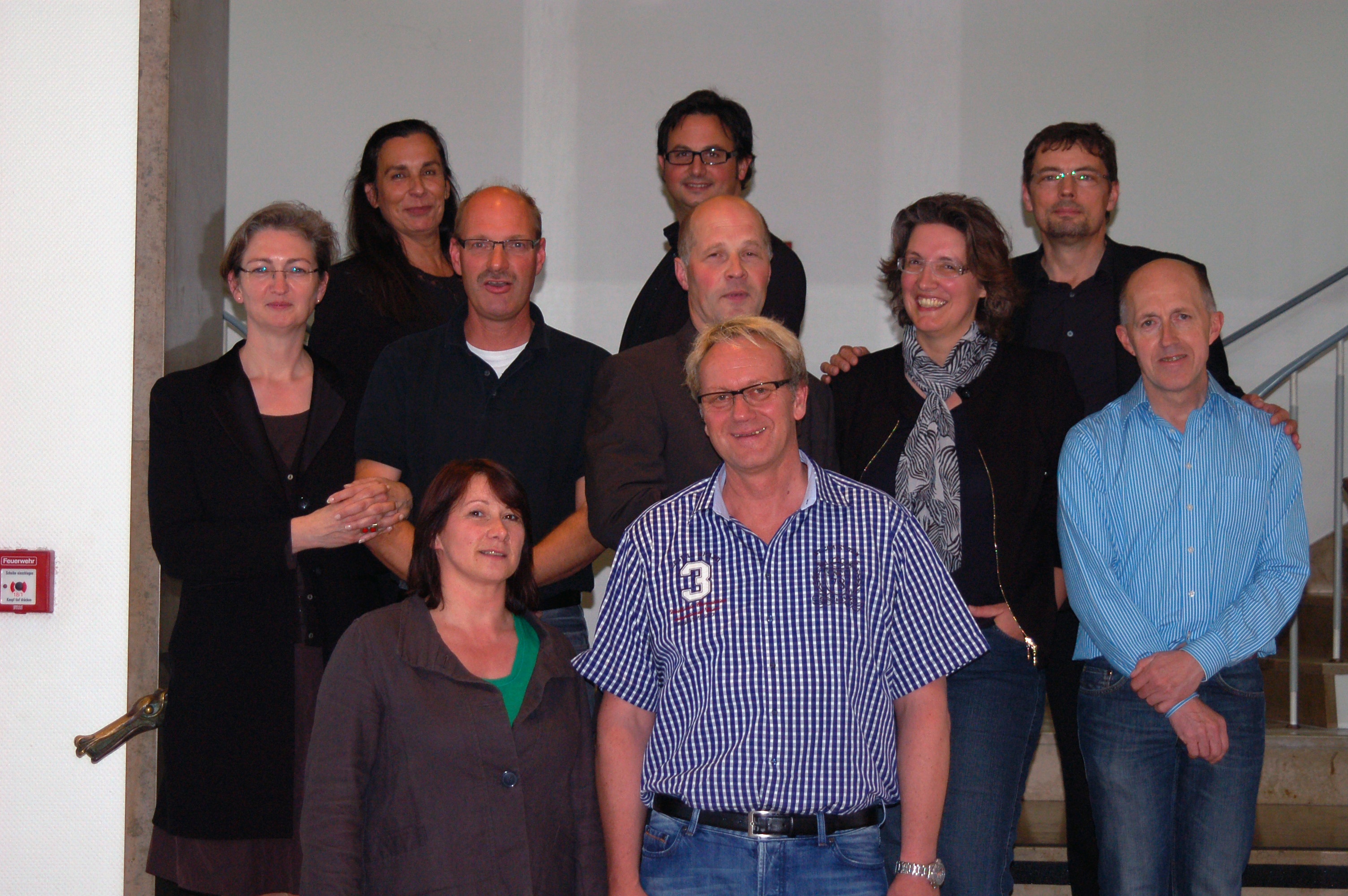 Absolventen und Leiter der dritten Ausbildung zum Bau-Mediator im Haus der Technik Absolventen und Leiter der dritten Ausbildung zum Bau-Mediator im Haus der Technik
