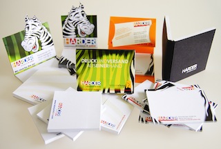 Sie sind für Kuvertierenden geeignet und werden rein digital produziert.