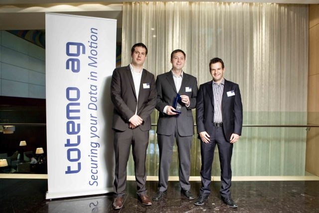 Robert A. Bertschinger, VP Sales&Alliances Totemo (li.), und Claudio Pettannice, Channel Manager Tot Robert A. Bertschinger, VP Sales&Alliances Totemo (li.), und Claudio Pettannice, Channel Manager Tot