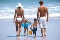Ein Rücktransport kann teuer werden: Und zwar dann, wenn man im Urlaub krank wird und nicht den rich