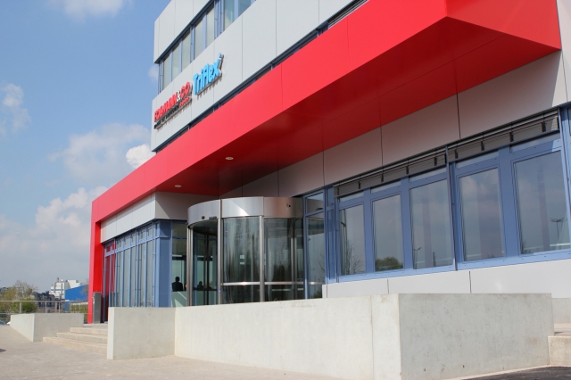 Mehr Raum für Forschung, Entwicklung und Kommunikation bietet der Neubau von Follmann&Co. in Minden.