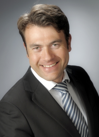 Dr. Bernhard Hock (46) (Bild) folgt auf Reinhold Meimberg (65) als Kaufmännischer Direktor von Schwä Dr. Bernhard Hock (46) (Bild) folgt auf Reinhold Meimberg (65) als Kaufmännischer Direktor von Schwä