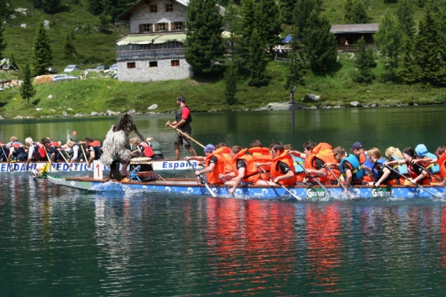 Drachenbootrennen auf dem Obersee in St. Jakob am Staller Sattel. Foto: TV Defereggental