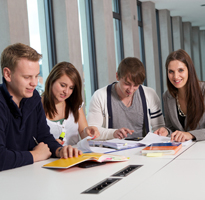 Teamwork am Hochschulcampus Tuttlingen. Teamwork am Hochschulcampus Tuttlingen.