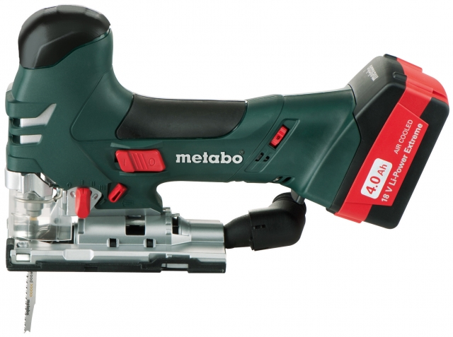 Metabo präsentiert mit der STA 18 LTX 140 die weltweit erste Akku-Stichsäge mit 4.0 Amperestunden. F Metabo präsentiert mit der STA 18 LTX 140 die weltweit erste Akku-Stichsäge mit 4.0 Amperestunden. F