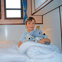 Kinder, Haus- und Kuscheltiere sind an Bord willkommen