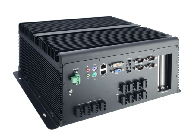 Moxa ECDIS Computer MC-5157 Moxa ECDIS Computer MC-5157