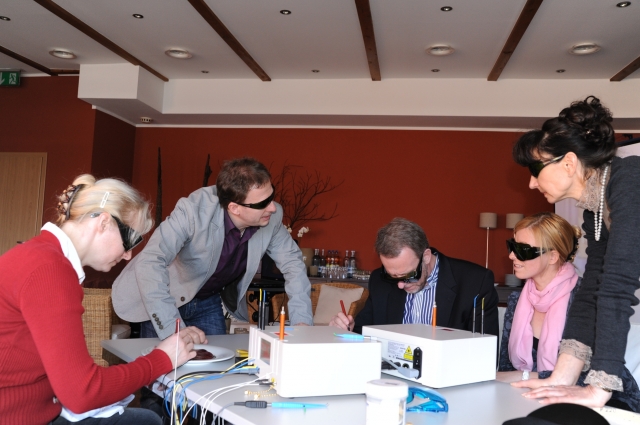 Praktisches Arbeiten im LaserHF Workshop. Praktisches Arbeiten im LaserHF Workshop.