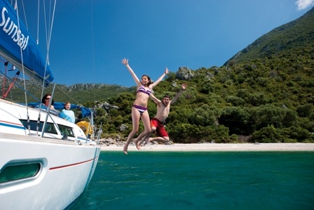 Sunsail Flottillen: Spaßund Abenteuer auf einer Segelyacht Sunsail Flottillen: Spaßund Abenteuer auf einer Segelyacht