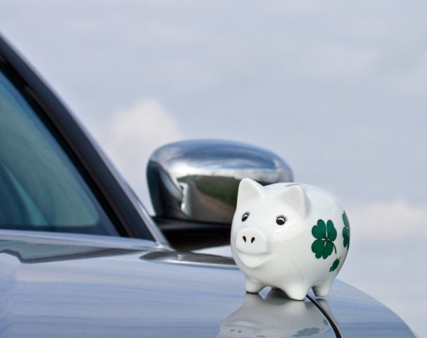 Bei Wartung und Reparatur des Autos lässt sich viel Geld sparen. Foto: Thorben Wengert/pixelio.de Bei Wartung und Reparatur des Autos lässt sich viel Geld sparen. Foto: Thorben Wengert/pixelio.de