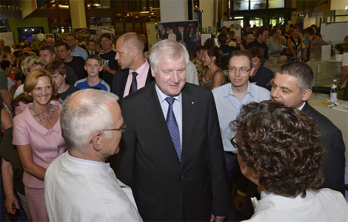 Der Bayerische Ministerpräsident Horst Seehofer beim Tag der offenen Tür des Klinikums Ingolstadt Fo