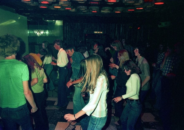 Volle Tanzfläche in der Scala in den Siebzigerjahren Foto: (c) Franz Spille Werlte